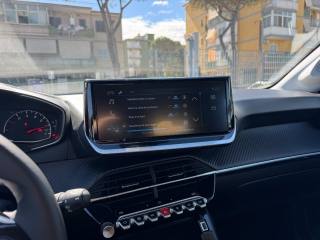 PEUGEOT 208 usata, con Volante in pelle