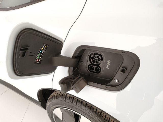 VOLVO EX30 usata, con Controllo automatico clima