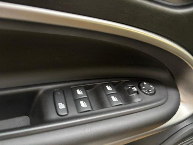 JEEP Avenger usata, con Servosterzo