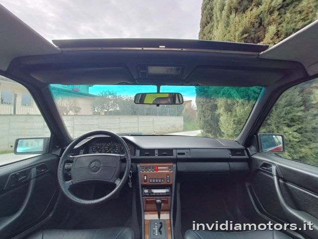 MERCEDES-BENZ 300 usata, con Volante in pelle
