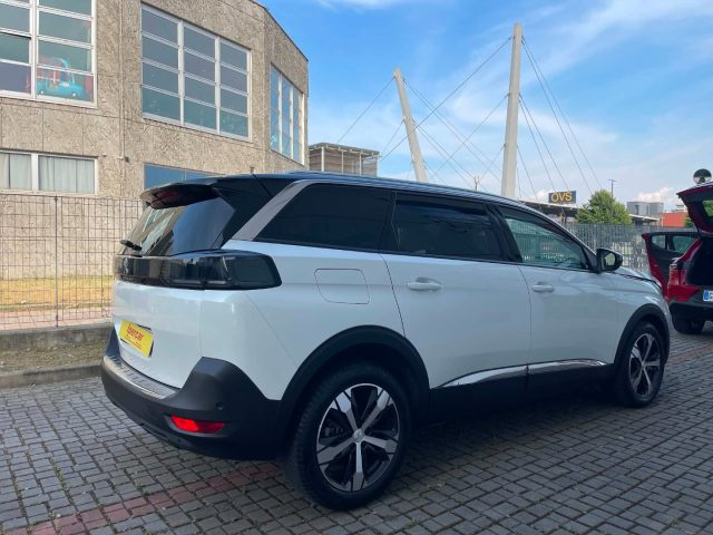 PEUGEOT 5008 usata, con Autoradio