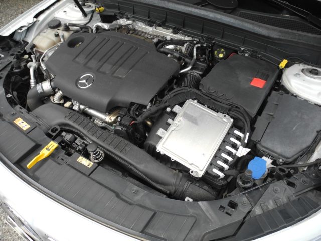 MERCEDES-BENZ GLB 200 usata 101