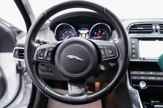 JAGUAR XE usata, con Fendinebbia