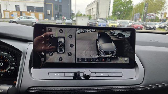 NISSAN Qashqai usata, con Fari LED