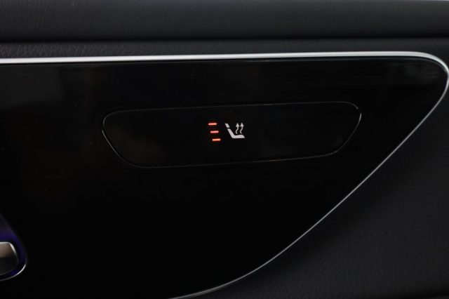 MERCEDES-BENZ GLC 220 usata 12