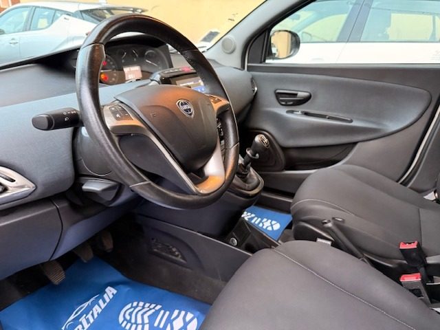 LANCIA Ypsilon usata, con Chiusura centralizzata