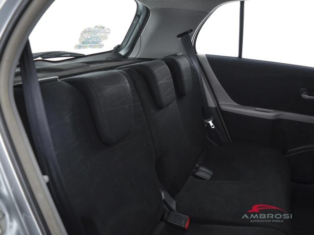 TOYOTA Yaris usata 10