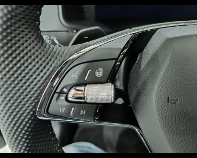 SKODA Karoq usata, con Adaptive Cruise Control
