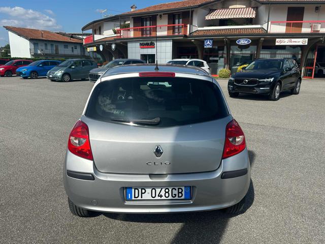RENAULT Clio usata, con Autoradio