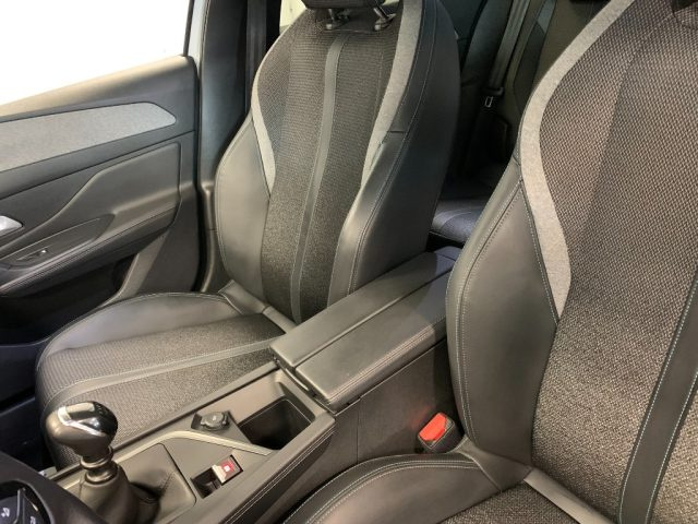 PEUGEOT 308 usata, con MP3