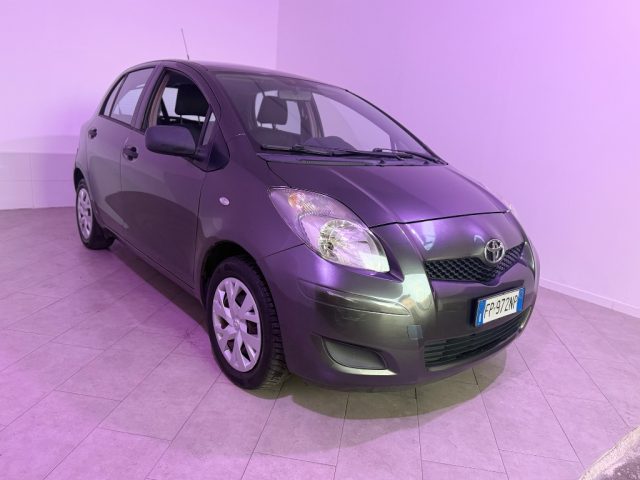TOYOTA Yaris usata 16