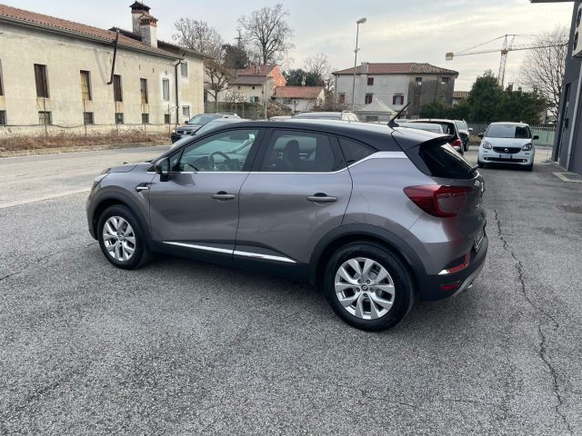 RENAULT Captur usata, con Autoradio