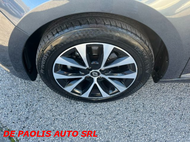 RENAULT Clio usata, con Leve al volante