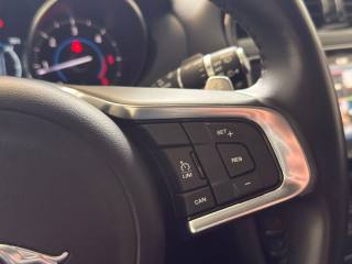 JAGUAR F-Pace usata, con Fari LED