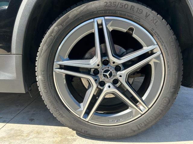 MERCEDES-BENZ GLA 200 usata, con Park Distance Control