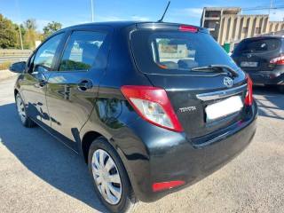 TOYOTA Yaris usata 6