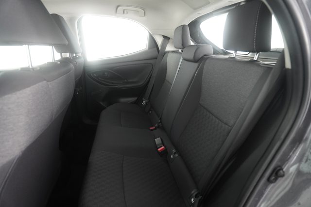 TOYOTA Yaris usata 2