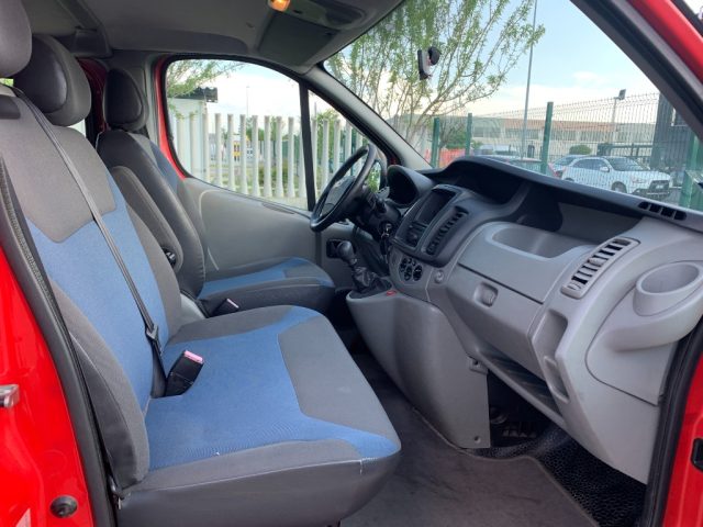 RENAULT Trafic usata, con Park Distance Control