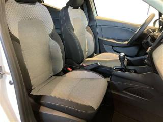 RENAULT Clio usata, con Fari LED