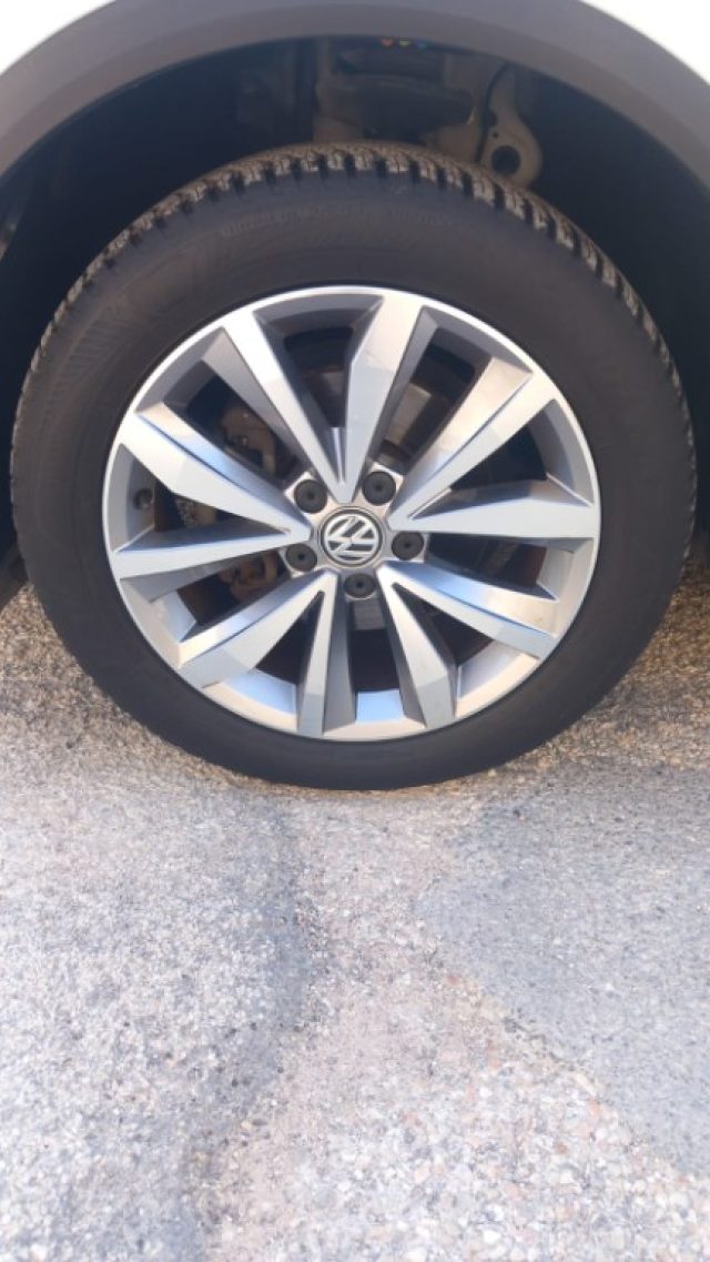 VOLKSWAGEN T-Roc usata, con Alzacristalli elettrici