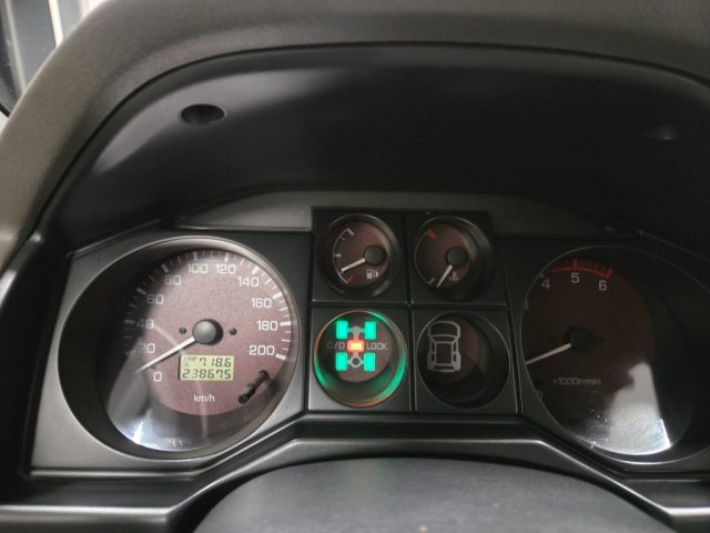 MITSUBISHI Pajero usata 26