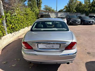 JAGUAR X-Type usata, con Alzacristalli elettrici