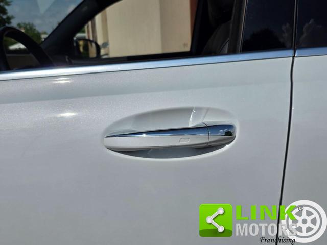 MERCEDES-BENZ EQB usata, con USB