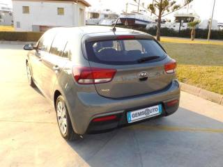 KIA Rio usata, con Autoradio