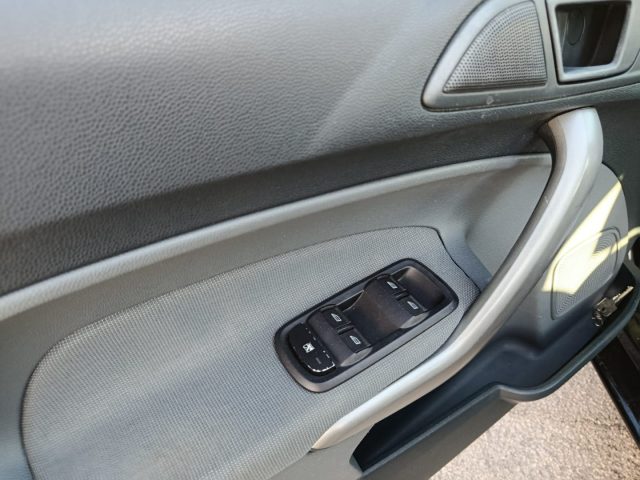 FORD Fiesta usata, con Climatizzatore