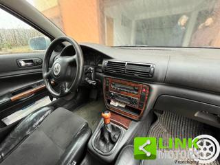 VOLKSWAGEN Passat usata, con Bracciolo