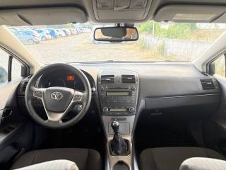 TOYOTA Avensis usata, con Climatizzatore