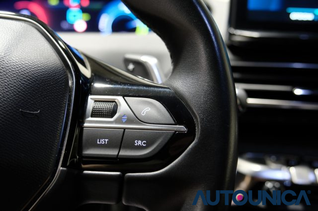 PEUGEOT 3008 usata, con USB