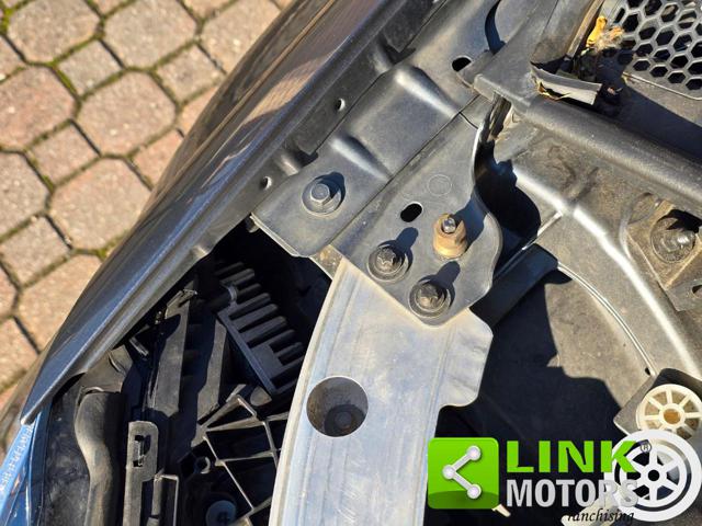 MERCEDES-BENZ C 200 usata, con Autoradio digitale