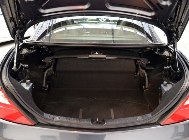 MERCEDES-BENZ SLK 200 usata, con Climatizzatore