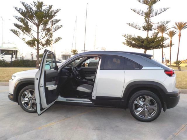 MAZDA MX-30 usata, con USB