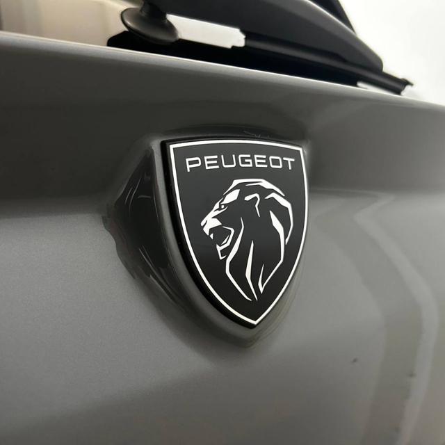 PEUGEOT 308 usata, con Isofix