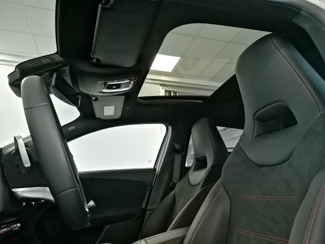 MERCEDES-BENZ A 200 usata, con Luci diurne LED