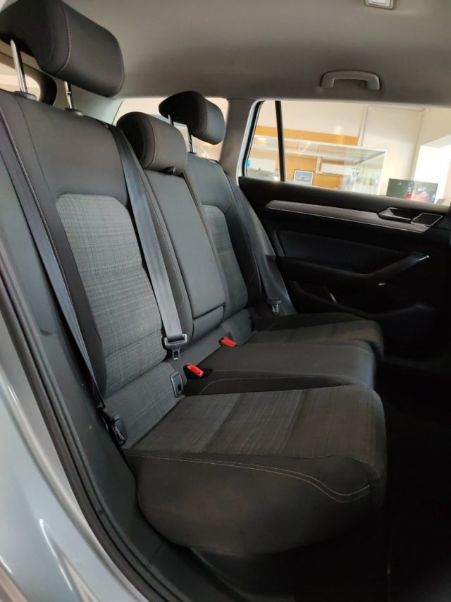 VOLKSWAGEN Passat Variant usata, con Cronologia tagliandi
