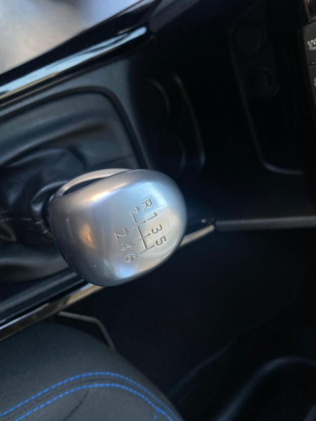 PEUGEOT 2008 usata 22