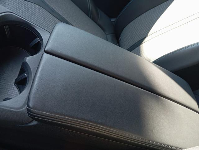 PEUGEOT 3008 usata, con USB