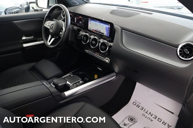 MERCEDES-BENZ GLA 200 usata, con Luci diurne