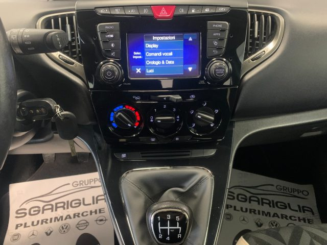 LANCIA Ypsilon usata, con USB