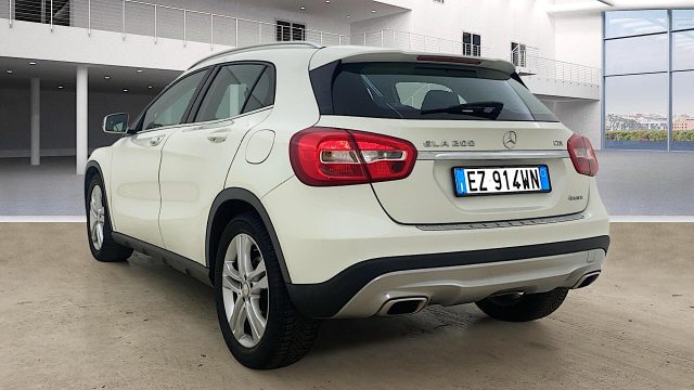 MERCEDES-BENZ GLA 200 usata, con Volante multifunzione