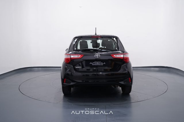 TOYOTA Yaris usata, con Autoradio