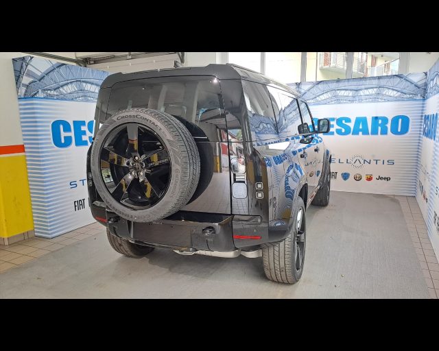 LAND ROVER Defender usata, con Gancio traino