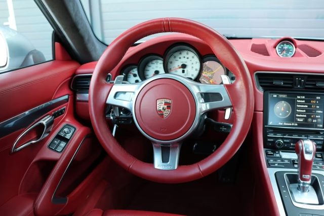 PORSCHE 911 usata, con Volante in pelle