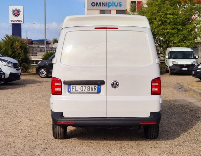 VOLKSWAGEN Transporter usata, con Autoradio
