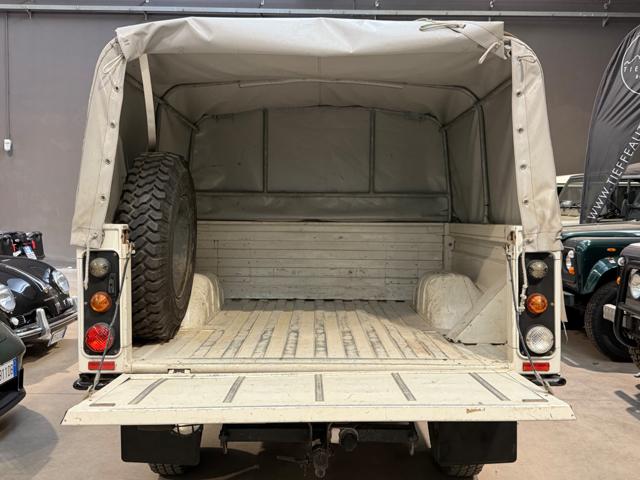 LAND ROVER Defender usata 13