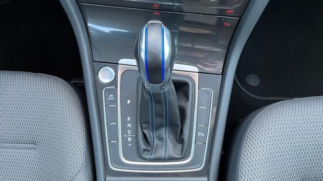 VOLKSWAGEN e-Golf usata, con Chiusura centralizzata