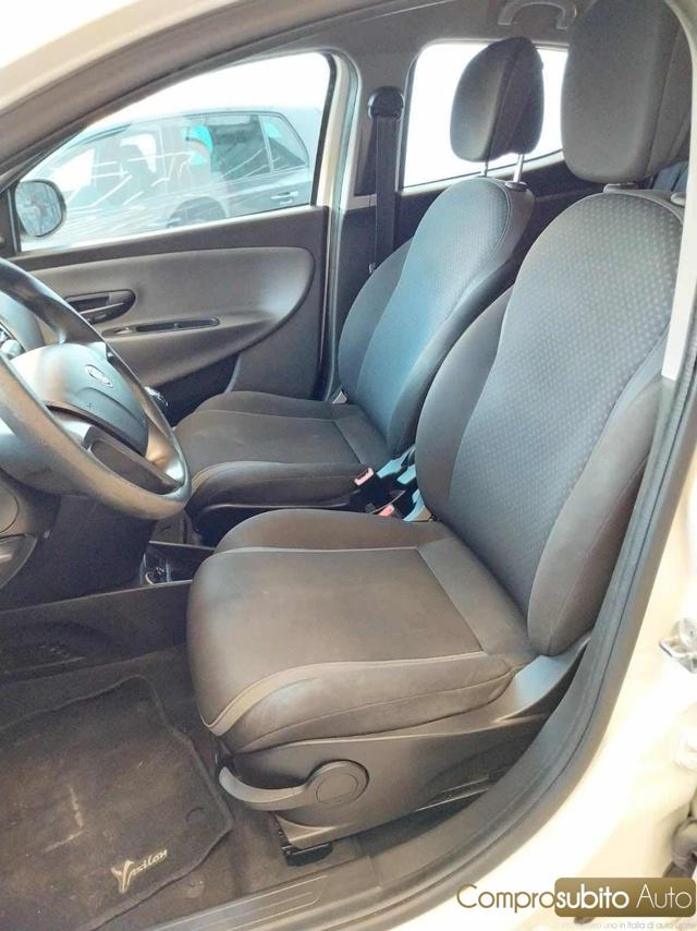 LANCIA Ypsilon usata, con Fendinebbia
